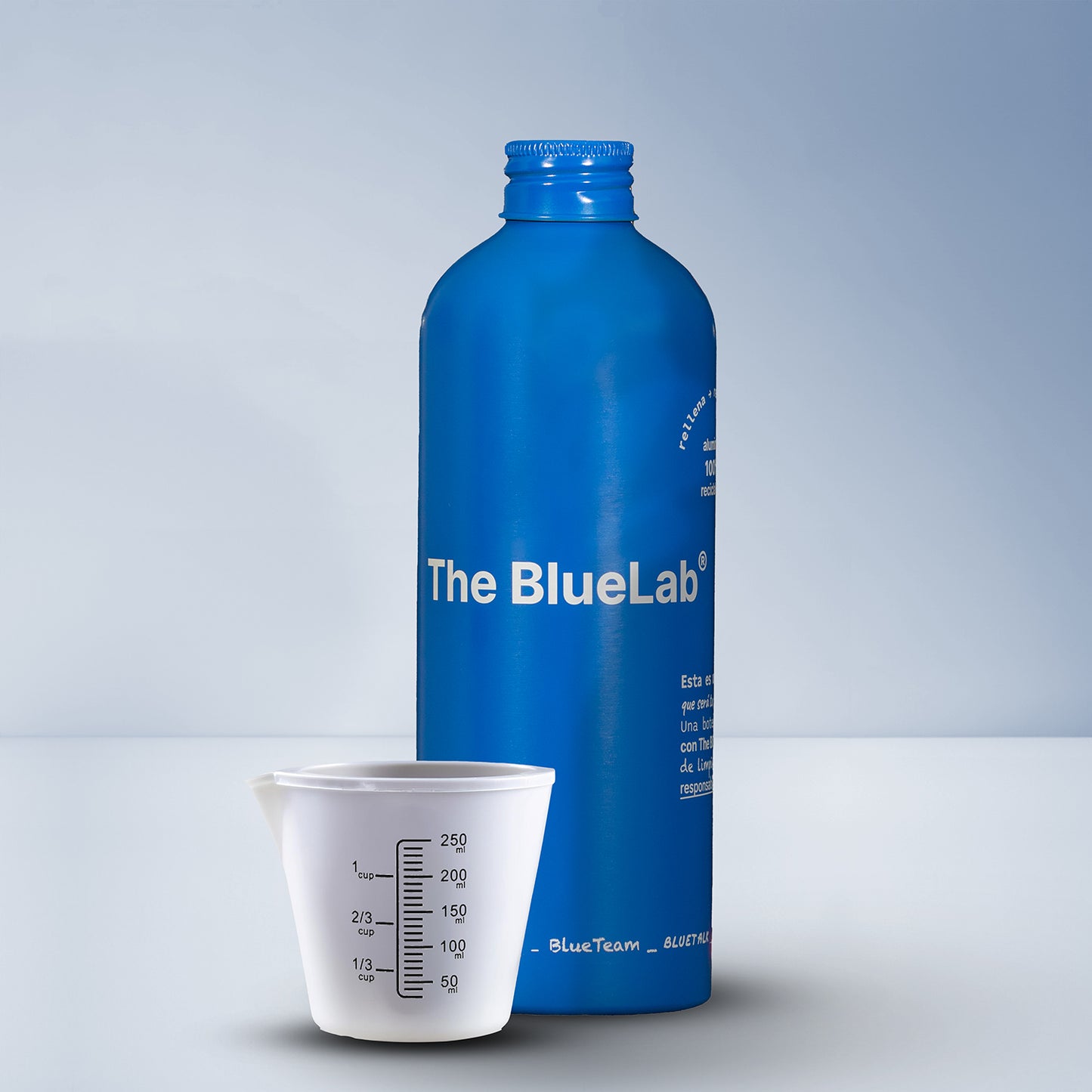 BlueBottle Tapa Rosca + Vaso Medidor 500 mL