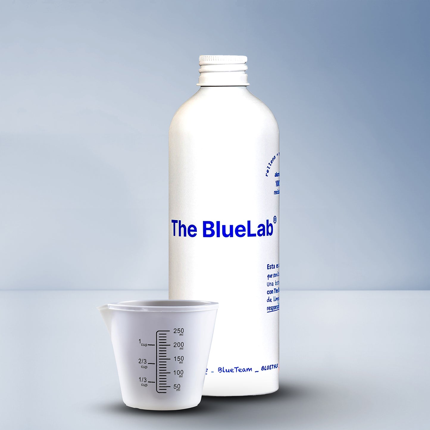 BlueBottle Tapa Rosca + Vaso Medidor 500 mL